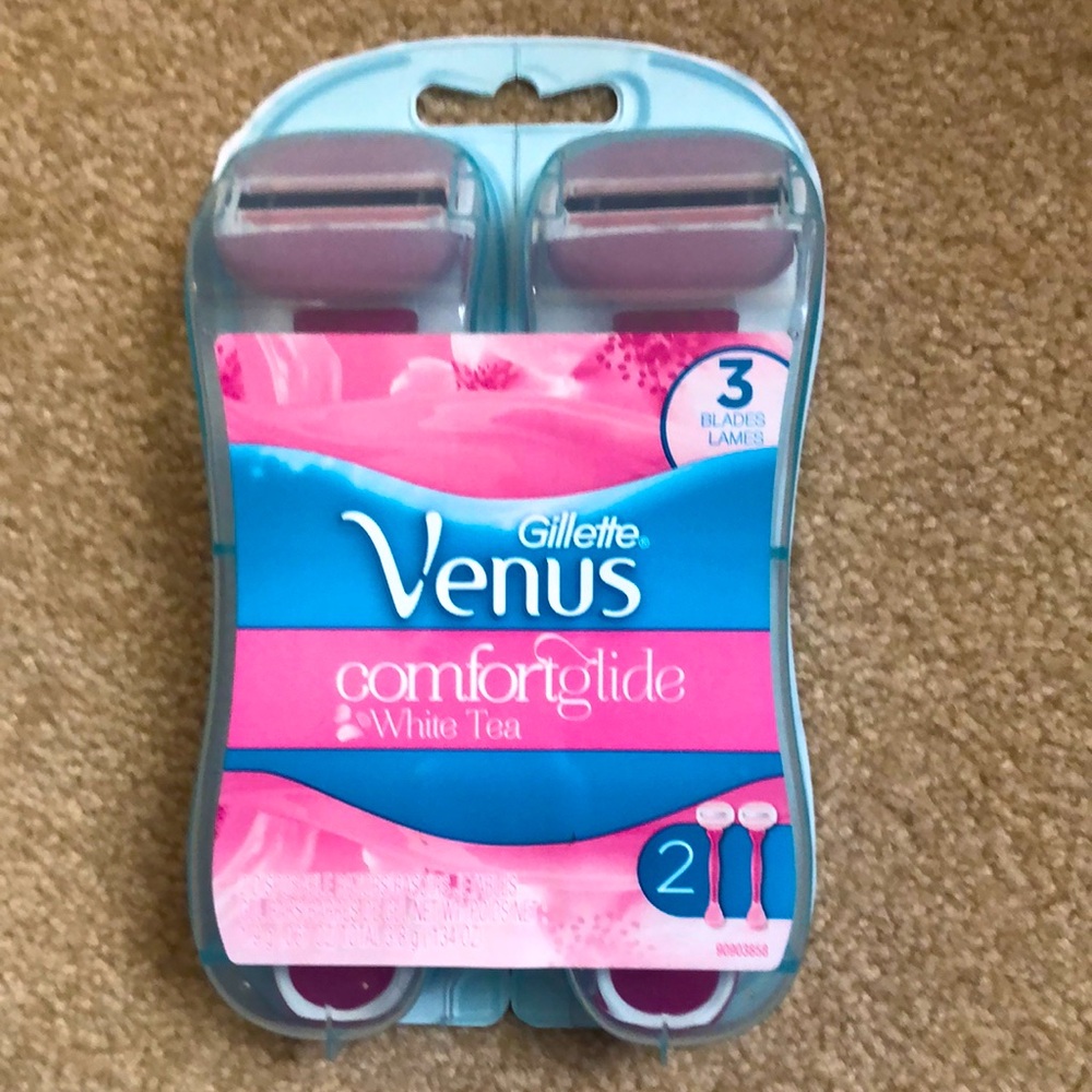 Gillette VENUS Comfort Glide White Tea Razors Pack of 2